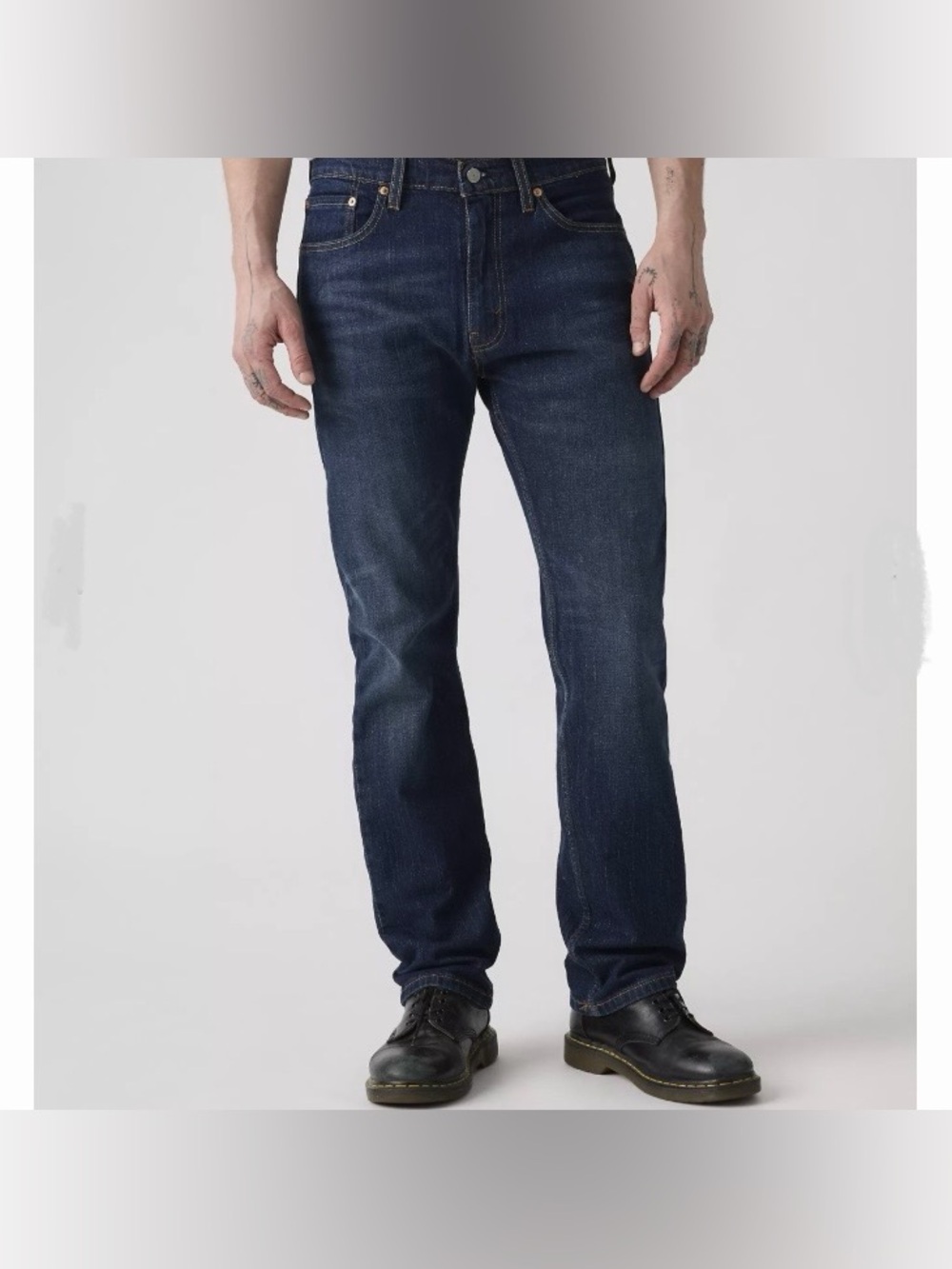 NWOT Levi Classic Men's Dark Blue Straight-Leg Jeans Size W38 L30